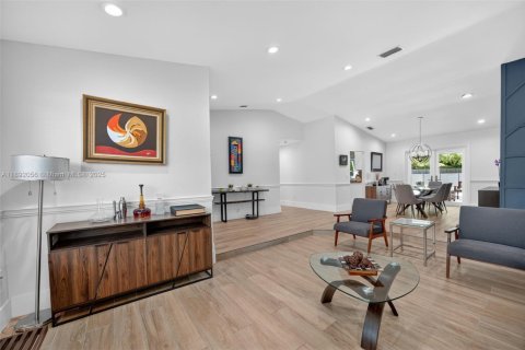 Villa ou maison à vendre à Palmetto Bay, Floride: 3 chambres, 207.08 m2 № 1946573 - photo 6