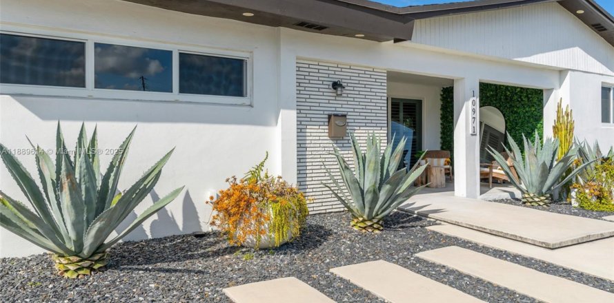 Villa ou maison à Miami, Floride 3 chambres, 133.31 m2 № 1939166