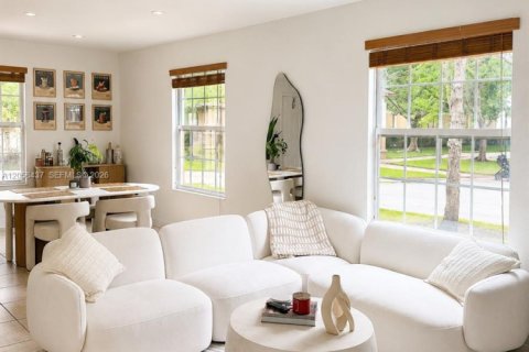Touwnhouse à louer à Pembroke Pines, Floride: 3 chambres, 154.22 m2 № 2168756 - photo 9
