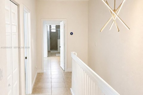 Touwnhouse à louer à Pembroke Pines, Floride: 3 chambres, 154.22 m2 № 2168756 - photo 13