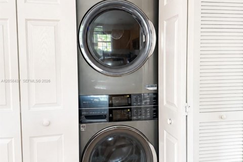 Touwnhouse à louer à Pembroke Pines, Floride: 3 chambres, 154.22 m2 № 2168756 - photo 5