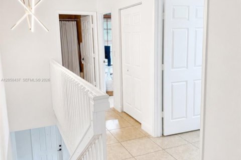 Touwnhouse à louer à Pembroke Pines, Floride: 3 chambres, 154.22 m2 № 2168756 - photo 12