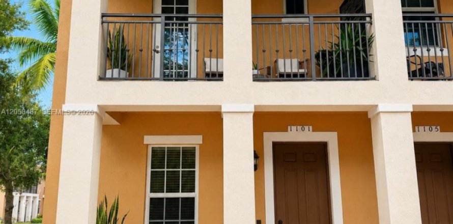 Touwnhouse à Pembroke Pines, Floride 3 chambres, 154.22 m2 № 2168756
