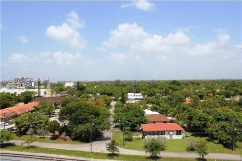 Condominio en venta en Miami, Florida, 1 dormitorio, 59.46 m2 № 1882464 - foto 17