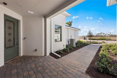 Villa ou maison à vendre à Lakewood Ranch, Floride: 2 chambres, 134.52 m2 № 1799963 - photo 5