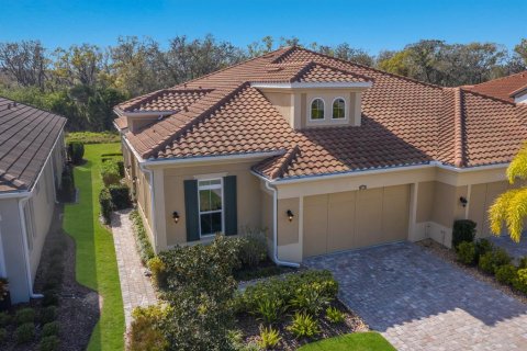 House in Lakewood Ranch, Florida 2 bedrooms, 174.56 sq.m. № 2235573 - photo 3