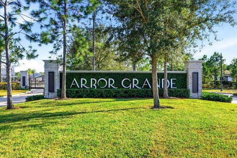 House in Lakewood Ranch, Florida 2 bedrooms, 174.56 sq.m. № 2235573 - photo 4