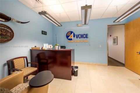 Commercial property in Boca Raton, Florida № 1794829 - photo 20