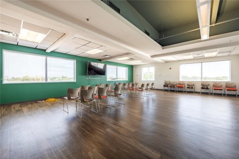 Commercial property in Boca Raton, Florida № 1794829 - photo 28