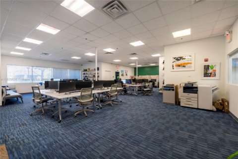 Commercial property in Boca Raton, Florida № 1794829 - photo 7