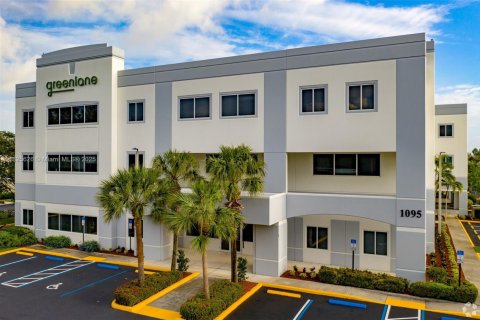 Commercial property in Boca Raton, Florida № 1794829 - photo 2