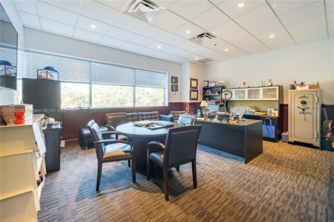 Commercial property in Boca Raton, Florida № 1794829 - photo 15