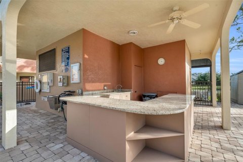 Condo in Fort Myers, Florida, 2 bedrooms  № 1799890 - photo 8