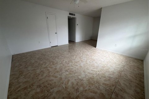 Appartement à louer à Eustis, Floride: 2 chambres, 76.18 m2 № 2408402 - photo 2