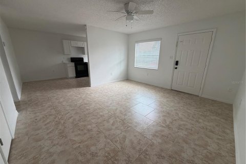 Appartement à louer à Eustis, Floride: 2 chambres, 76.18 m2 № 2408402 - photo 3