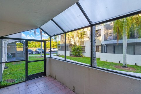 Снять в аренду кондоминиум в Майами, Флорида 1 спальня, № 1973986 - фото 18