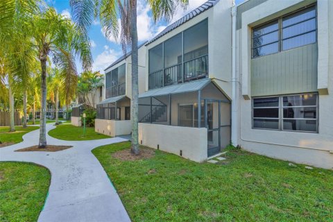 Снять в аренду кондоминиум в Майами, Флорида 1 спальня, № 1973986 - фото 19