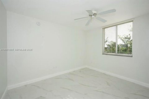 Copropriété à louer à Plantation, Floride: 2 chambres, 124.3 m2 № 2065886 - photo 15