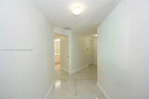 Copropriété à louer à Plantation, Floride: 2 chambres, 124.3 m2 № 2065886 - photo 10