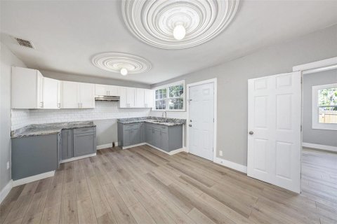 Купить виллу или дом в Тампа, Флорида 7 комнат, 157.38м2, № 1906738 - фото 9