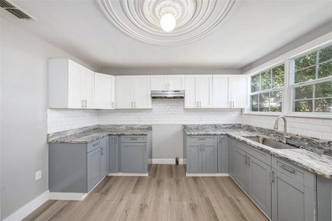 Купить виллу или дом в Тампа, Флорида 7 комнат, 157.38м2, № 1906738 - фото 8