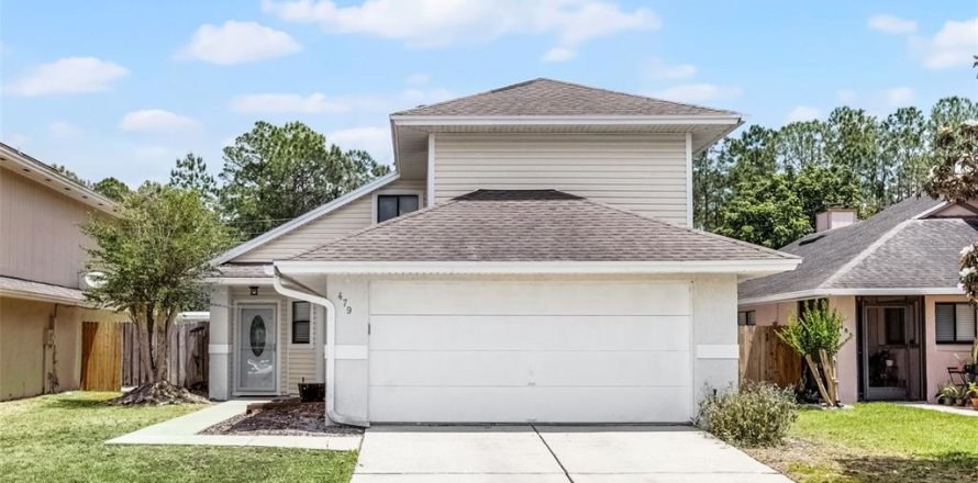 House in Lake Mary, Florida 2 bedrooms, 131.18 sq.m. № 1909301