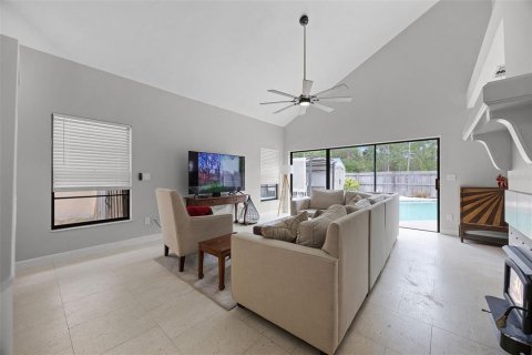 House in Lake Mary, Florida 2 bedrooms, 131.18 sq.m. № 1909301 - photo 19