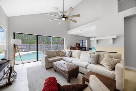House in Lake Mary, Florida 2 bedrooms, 131.18 sq.m. № 1909301 - photo 10