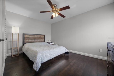 House in Lake Mary, Florida 2 bedrooms, 131.18 sq.m. № 1909301 - photo 30