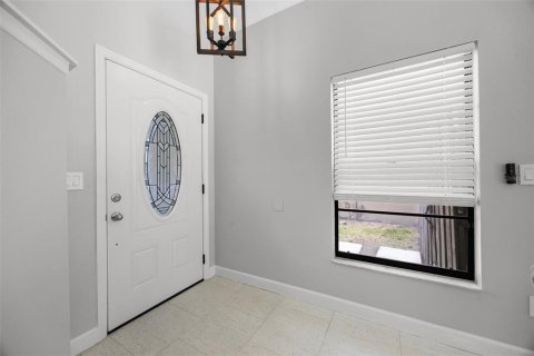 House in Lake Mary, Florida 2 bedrooms, 131.18 sq.m. № 1909301 - photo 9