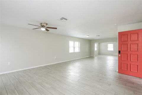 Casa en alquiler en Spring Hill, Florida, 3 dormitorios, 159.42 m2 № 1906841 - foto 2