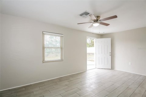 Casa en alquiler en Spring Hill, Florida, 3 dormitorios, 159.42 m2 № 1906841 - foto 6