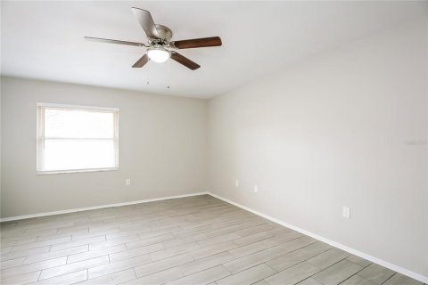 House in Spring Hill, Florida 3 bedrooms, 159.42 sq.m. № 1906841 - photo 8