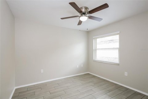 Casa en alquiler en Spring Hill, Florida, 3 dormitorios, 159.42 m2 № 1906841 - foto 10
