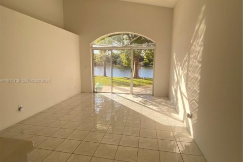 House in Miramar, Florida 4 bedrooms, 205.59 sq.m. № 1993864 - photo 14