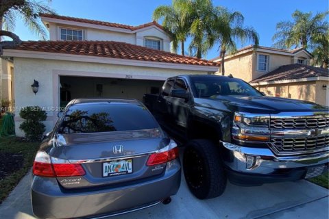 House in Miramar, Florida 4 bedrooms, 205.59 sq.m. № 1993864 - photo 13