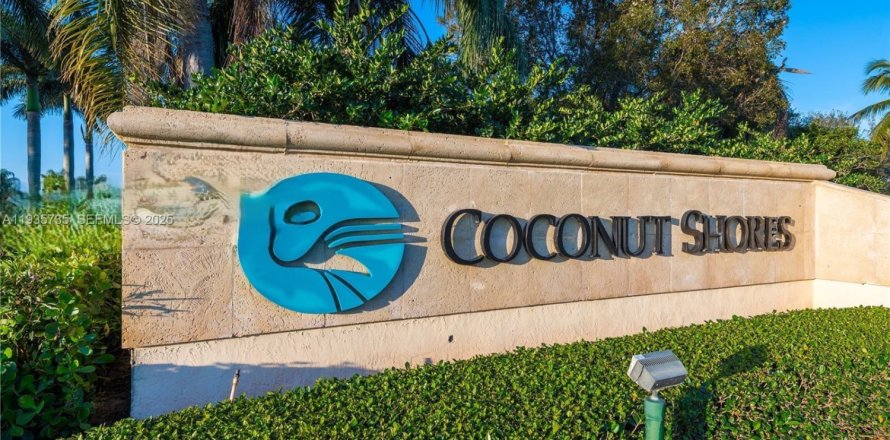 House in Miramar, Florida 4 bedrooms, 205.59 sq.m. № 1993864