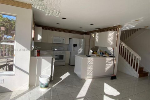 House in Miramar, Florida 4 bedrooms, 205.59 sq.m. № 1993864 - photo 21