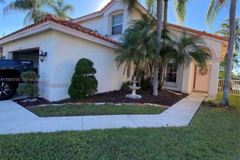 House in Miramar, Florida 4 bedrooms, 205.59 sq.m. № 1993864 - photo 10