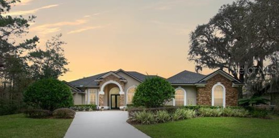 House in Saint Augustine, Florida 3 bedrooms, 270.07 sq.m. № 1542575
