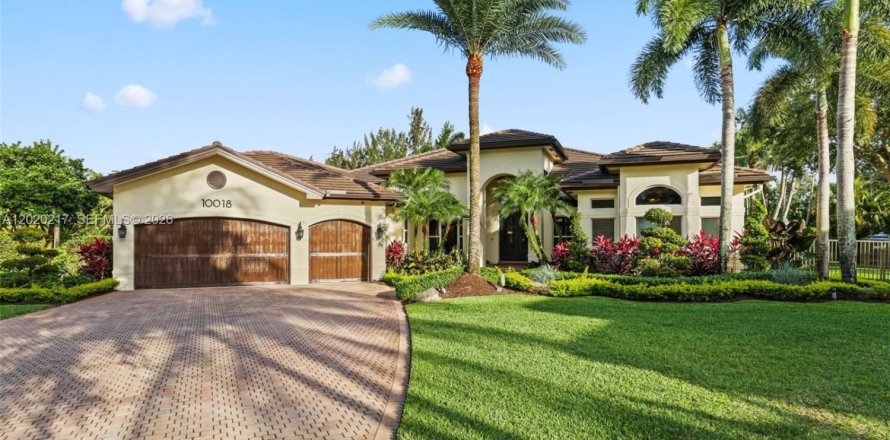 Villa ou maison à Davie, Floride 5 chambres, 426.61 m2 № 2256779