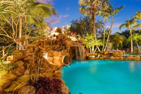 Villa ou maison à vendre à Davie, Floride: 5 chambres, 426.61 m2 № 2256779 - photo 11