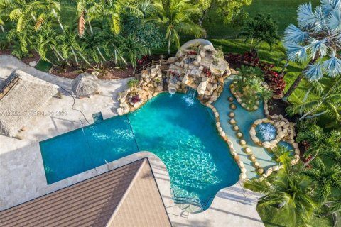 Villa ou maison à vendre à Davie, Floride: 5 chambres, 426.61 m2 № 2256779 - photo 4