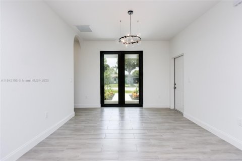 House in Fort Lauderdale, Florida 4 bedrooms, 222.97 sq.m. № 1834553 - photo 12