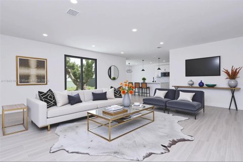 House in Fort Lauderdale, Florida 4 bedrooms, 222.97 sq.m. № 1834553 - photo 8