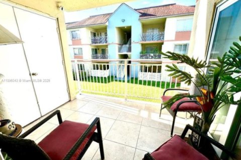 Apartamento en alquiler en Hialeah, Florida, 2 dormitorios, 102.75 m2 № 1950374 - foto 27