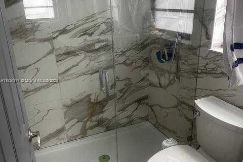 Condo in Miami, Florida, 3 bedrooms  № 1943245 - photo 2