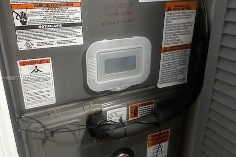 Condominio en venta en Miami, Florida, 3 dormitorios, 106.84 m2 № 1943245 - foto 19