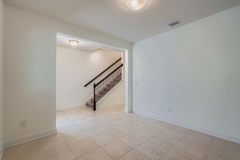 Casa en alquiler en Fish Hawk, Florida, 5 dormitorios, 246.1 m2 № 1918986 - foto 9