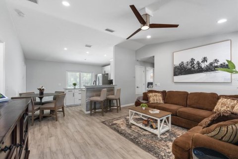 Villa ou maison à vendre à North Port, Floride: 3 chambres, 112.23 m2 № 1661750 - photo 5